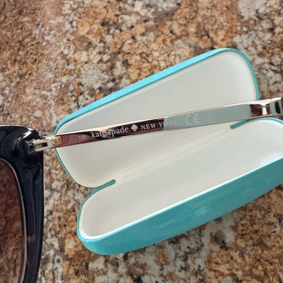 Kate spade sunglasses NWOT - Picture 3 of 4